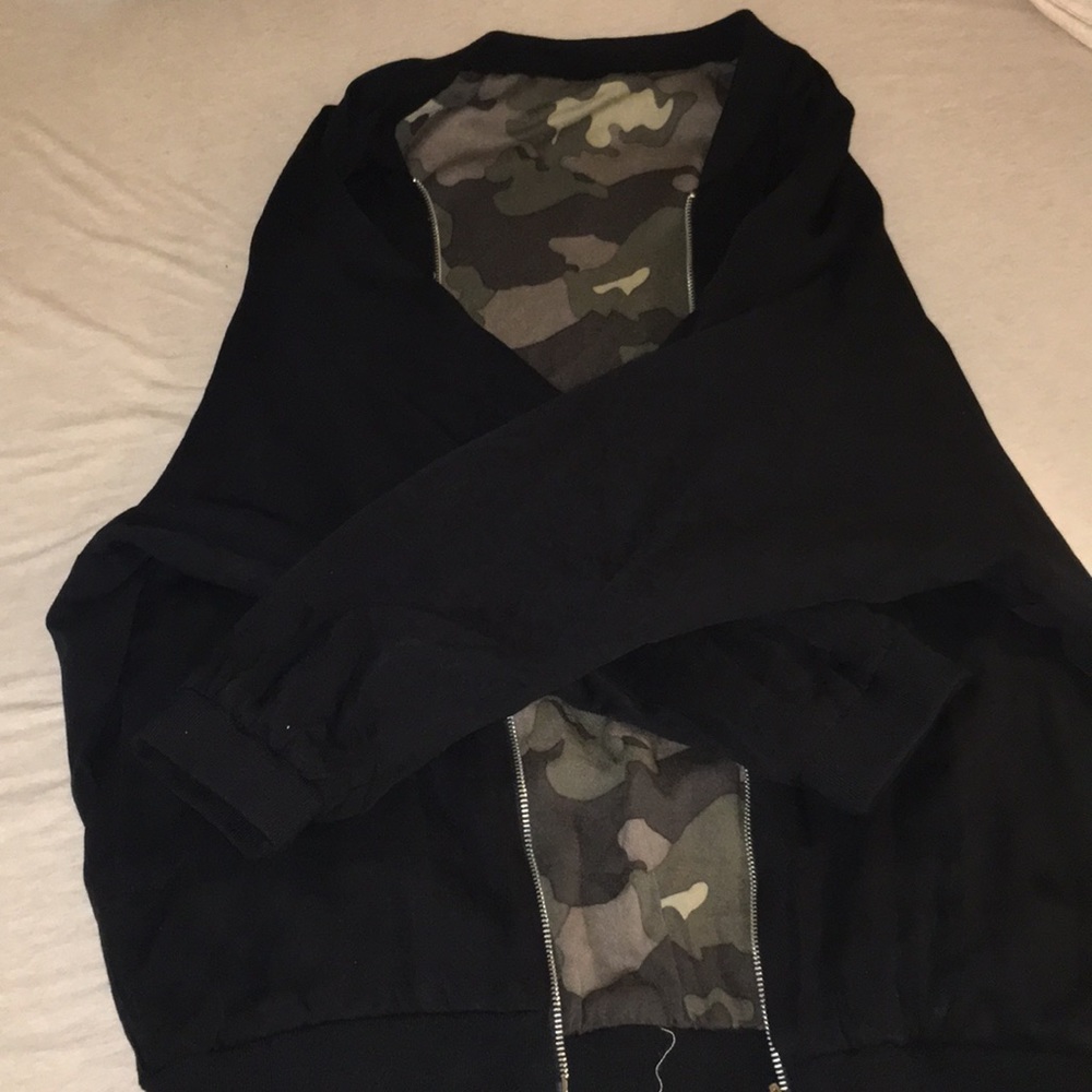 Forever 21 Black/ camo reversible jacket